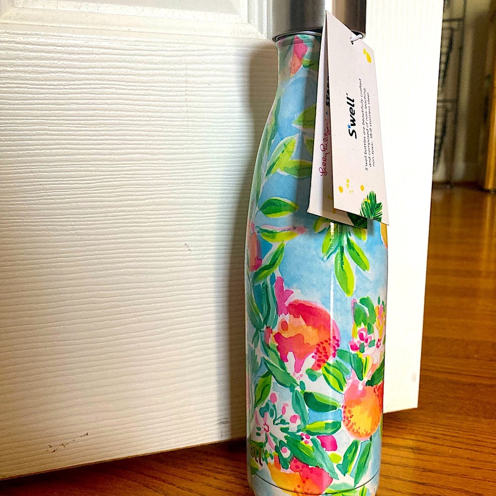 Lilly Pulitzer Starbucks swell- fruit NWT